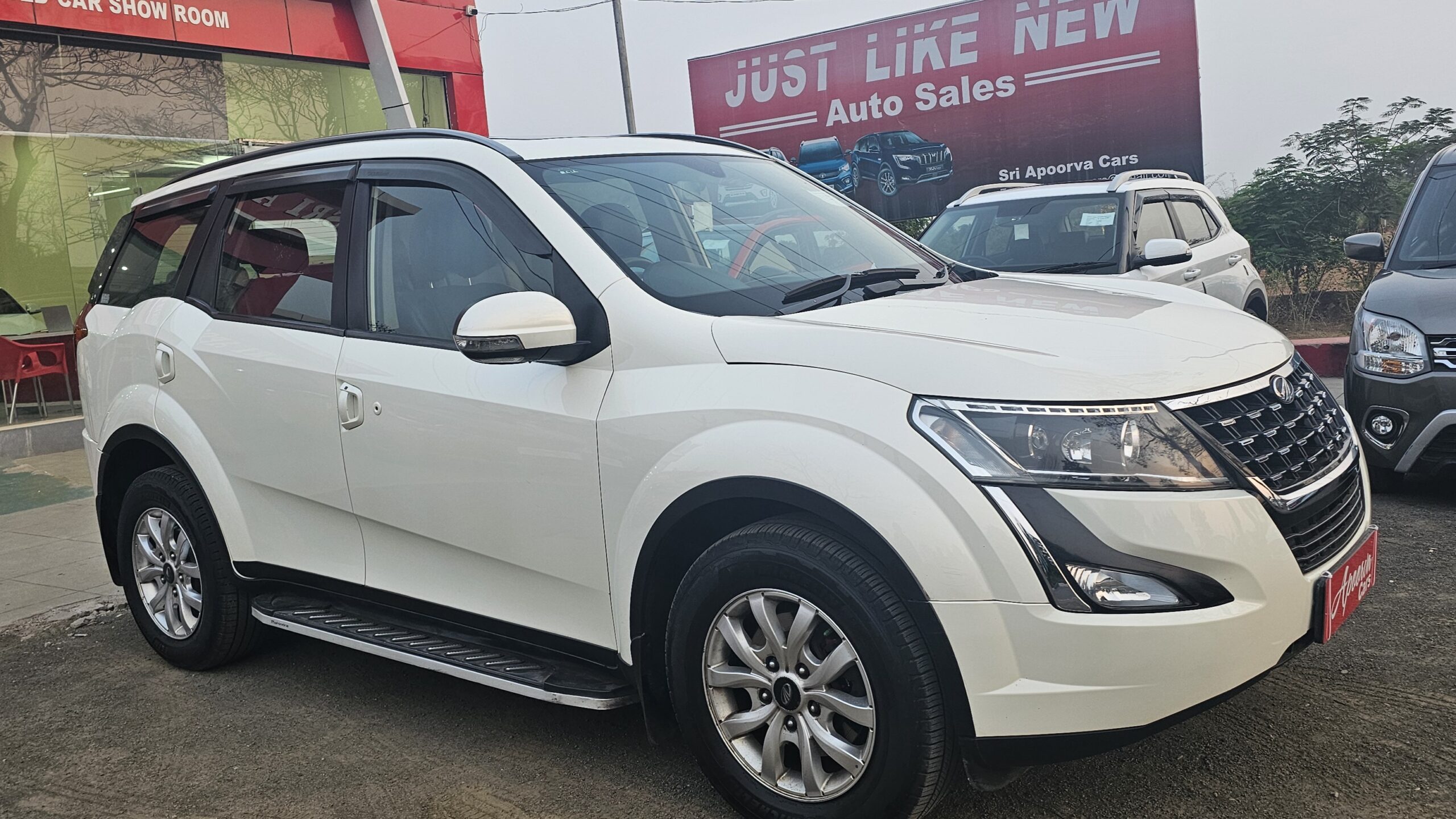 2018, Mahindra Xuv 500 W9, Diesel – apoorva