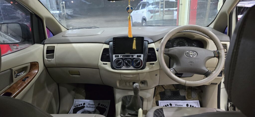2008, Toyota Innova V, MT, Diesel