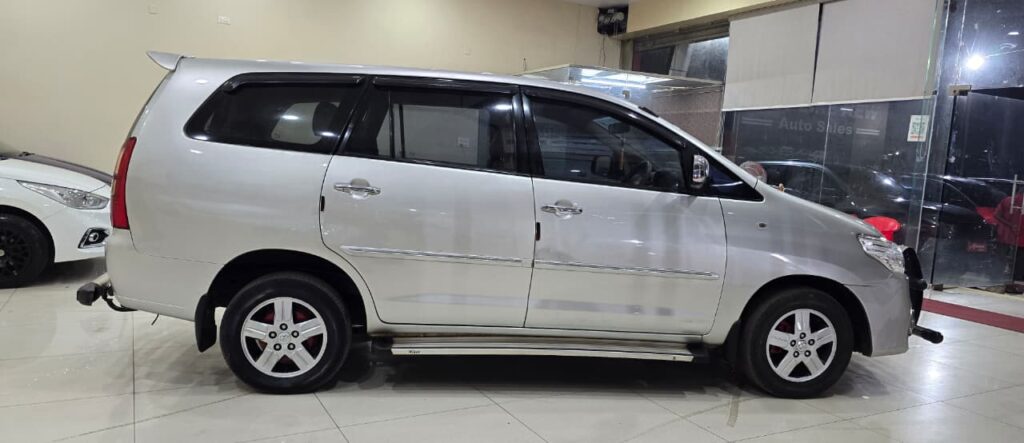 2008, Toyota Innova V, MT, Diesel