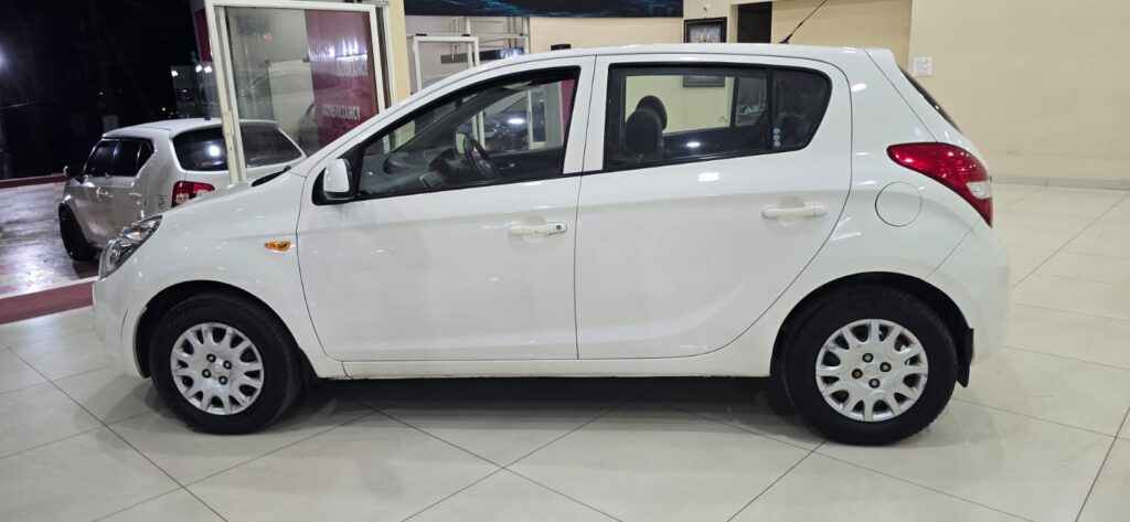 2012, Hyundai I 20 Magna, Diesel, MT
