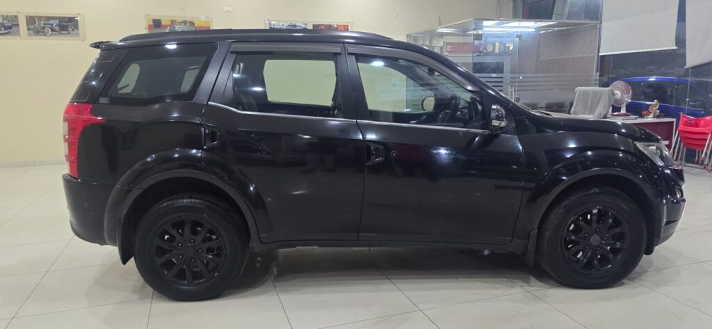 2016 Dec, Xuv 500 W10, AMT, Diesel
